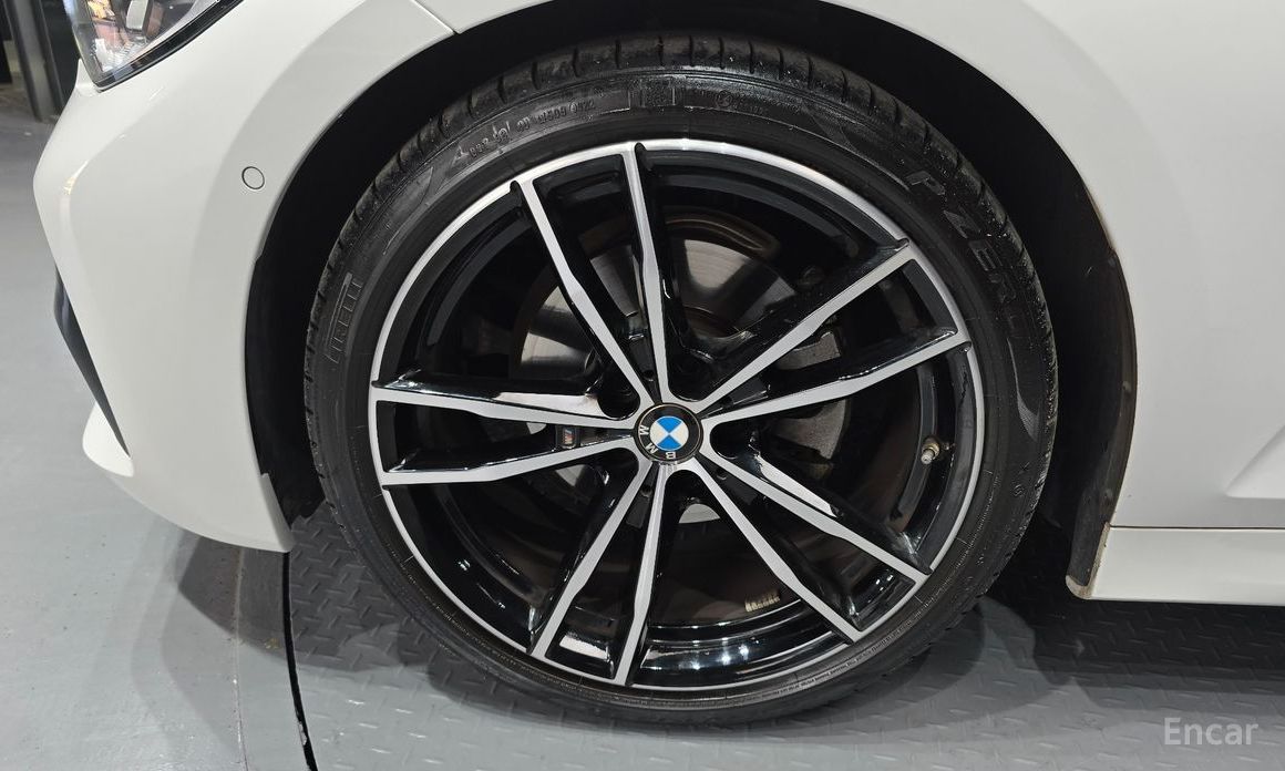 2022 BMW 3 серии VII (G2x) 320i M Sport с пробегом 35 391 км