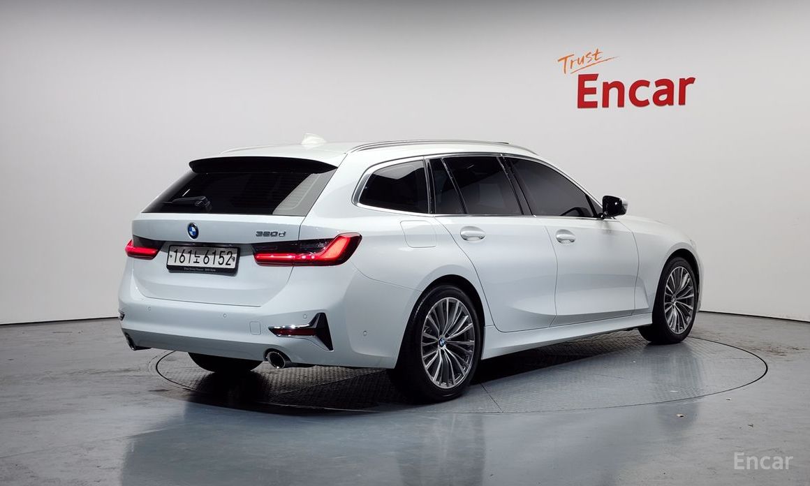 2022 BMW 3 серии VII (G2x) 320d Touring Luxury с пробегом 49 141 км