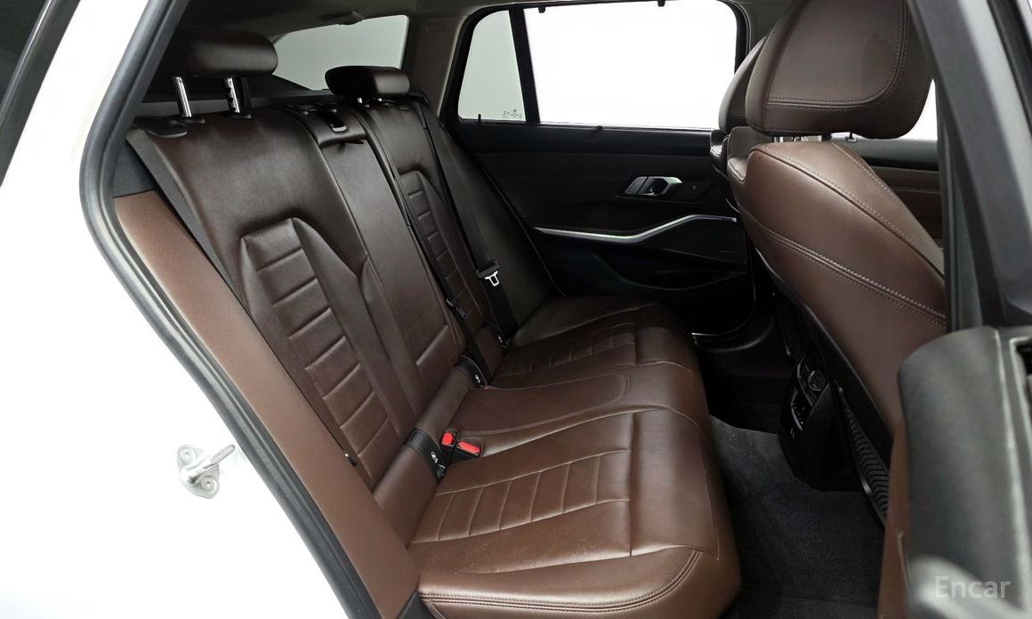 2021 BMW 3 серии VII (G2x) 320i Touring Luxury с пробегом 61 013 км