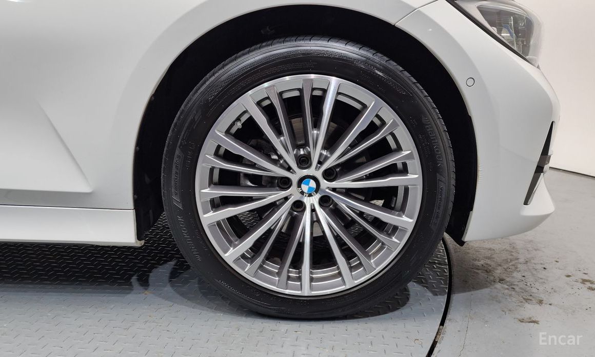 2022 BMW 3 серии VII (G2x) 320d Touring Luxury с пробегом 49 141 км