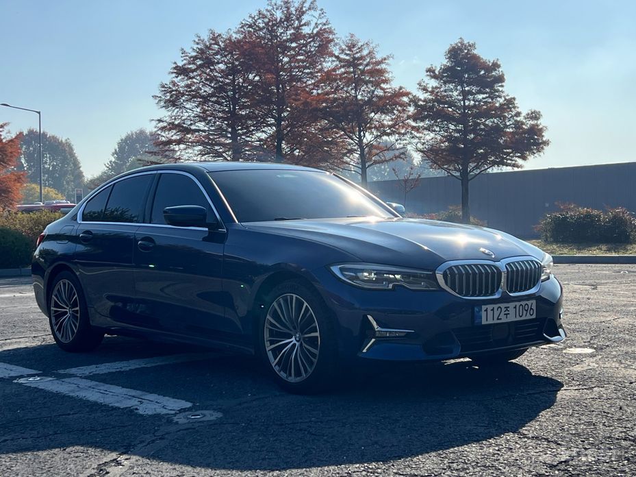 2022 BMW 3 серии VII (G2x) 320i Luxury с пробегом 39 011 км