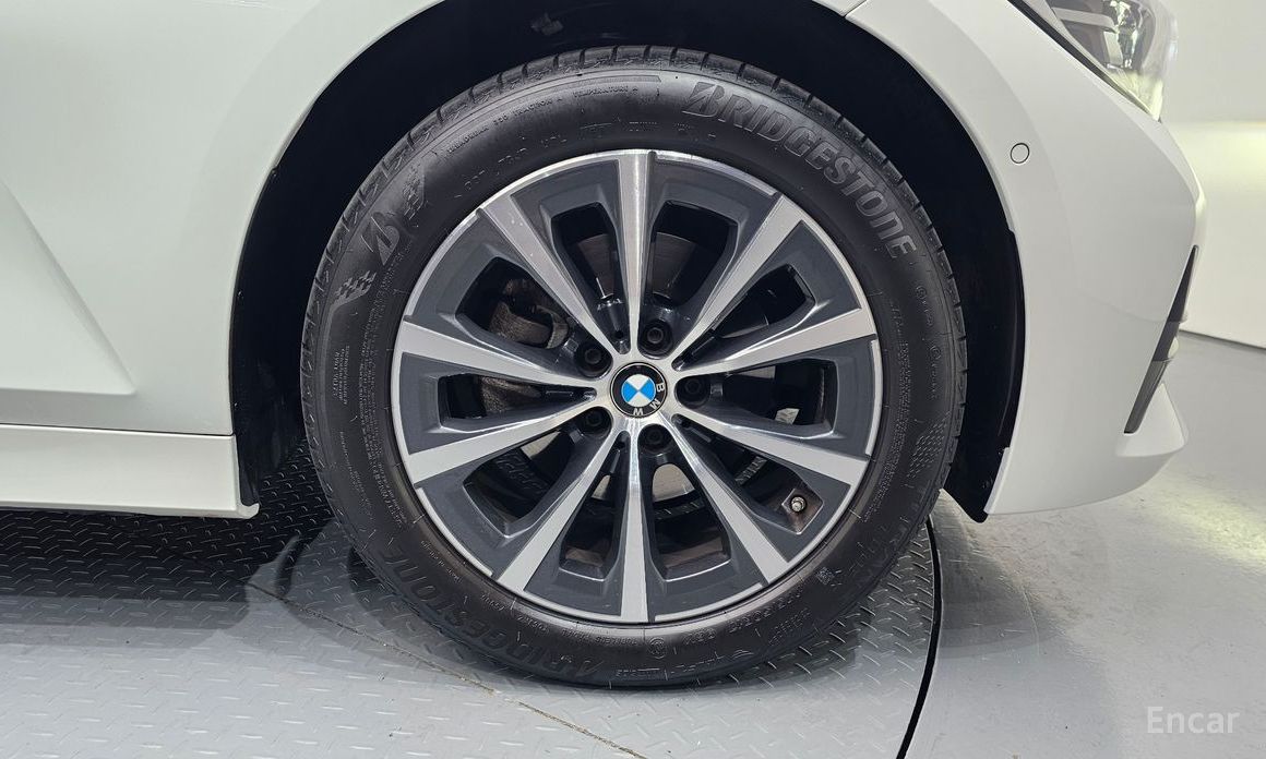 2021 BMW 3 серии VII (G2x) 320i с пробегом 24 681 км