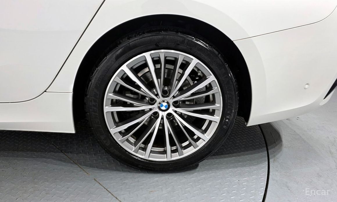 2022 BMW 3 серии VII (G2x) 320i Luxury с пробегом 41 376 км
