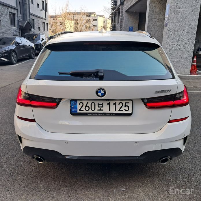 2022 BMW 3 серии VII (G2x) 320i Touring M Sports с пробегом 32 750 км