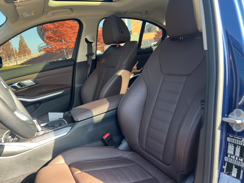 2022 BMW 3 серии VII (G2x) 320i Luxury с пробегом 39 011 км