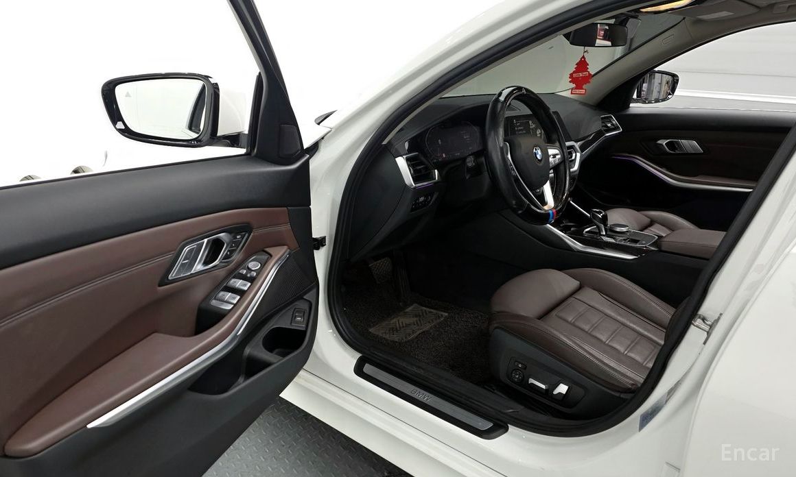2022 BMW 3 серии VII (G2x) 320i Luxury с пробегом 41 376 км