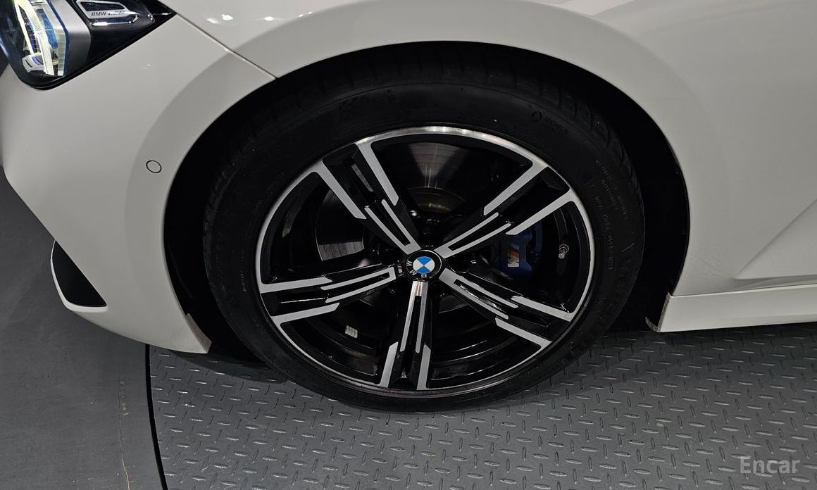 2023 BMW 3 серии VII (G2x) 320i M Sport с пробегом 26 162 км