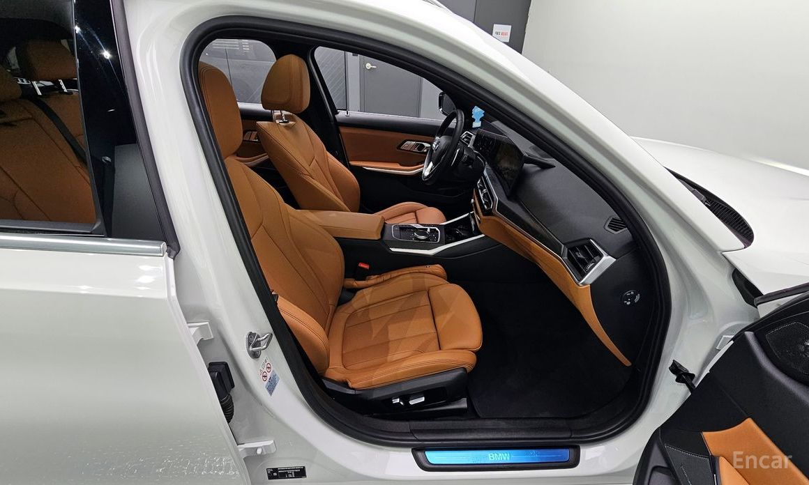 2023 BMW 3 серии VII (G2x) 320i Touring с пробегом 33 920 км