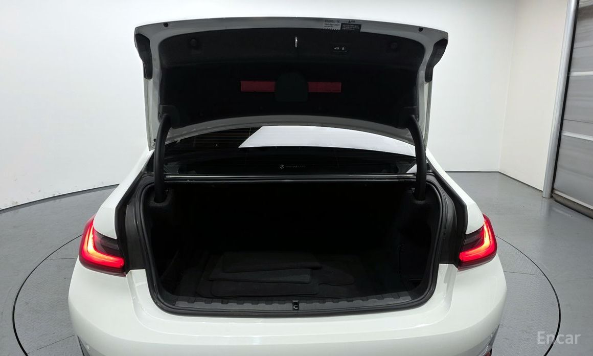 2022 BMW 3 серии VII (G2x) 320i Luxury с пробегом 41 376 км