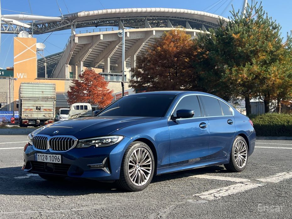 2022 BMW 3 серии VII (G2x) 320i Luxury с пробегом 39 011 км