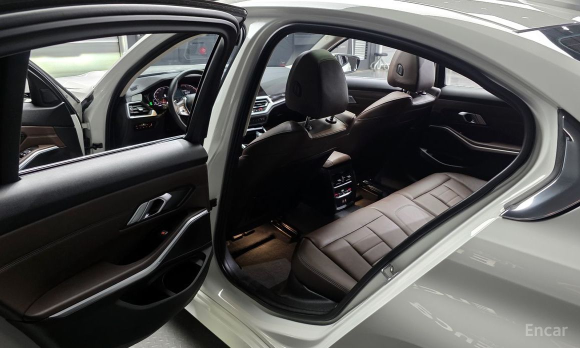 2022 BMW 3 серии VII (G2x) 320i Luxury с пробегом 23 237 км