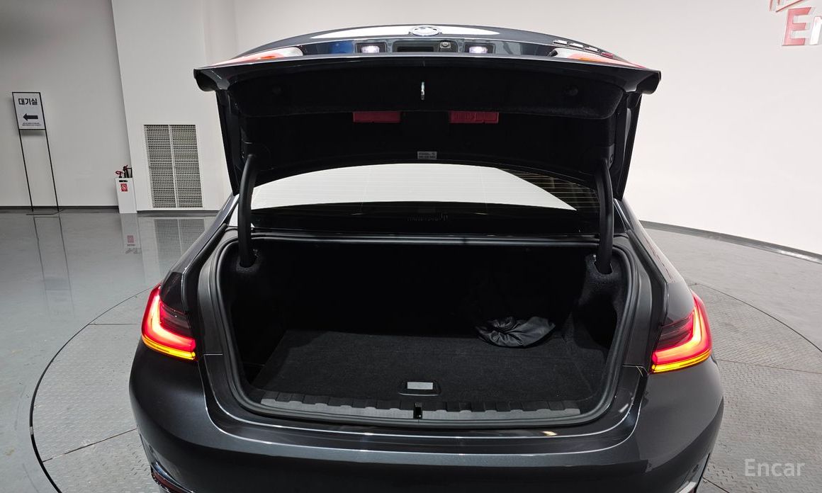 2022 BMW 3 серии VII (G2x) 320e Luxury с пробегом 69 425 км