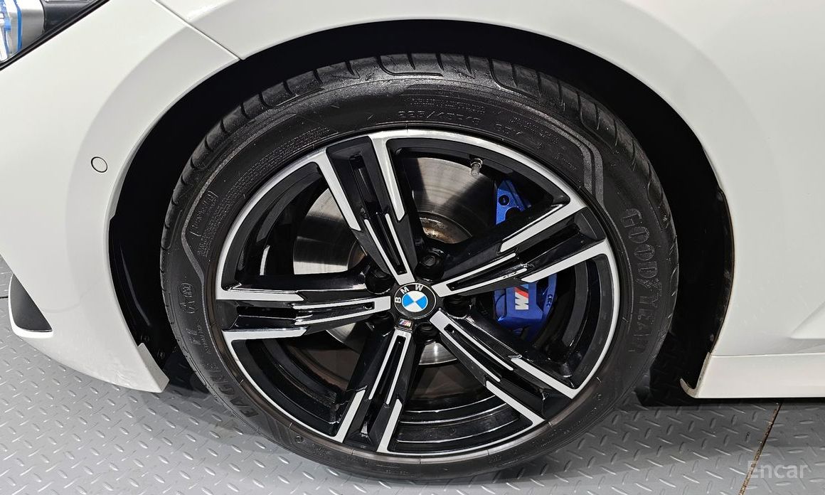 2023 BMW 3 серии VII (G2x) 320i M Sport с пробегом 35 563 км