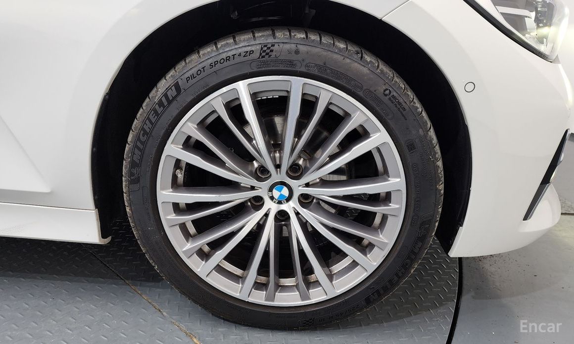 2022 BMW 3 серии VII (G2x) 320i Luxury с пробегом 43 286 км