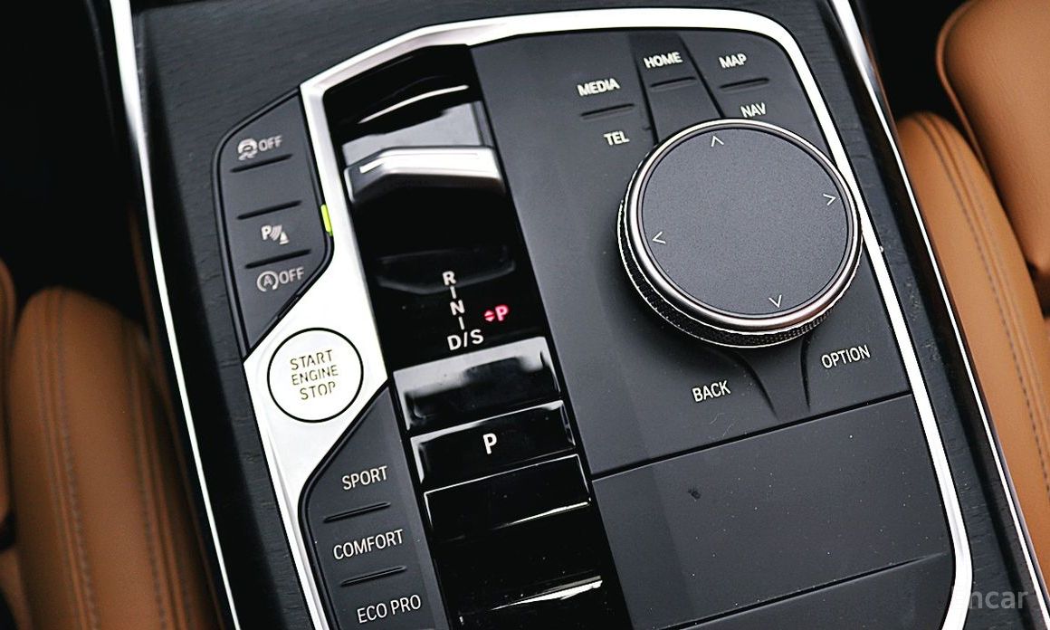 2023 BMW 3 серии VII (G2x) 320i с пробегом 25 508 км