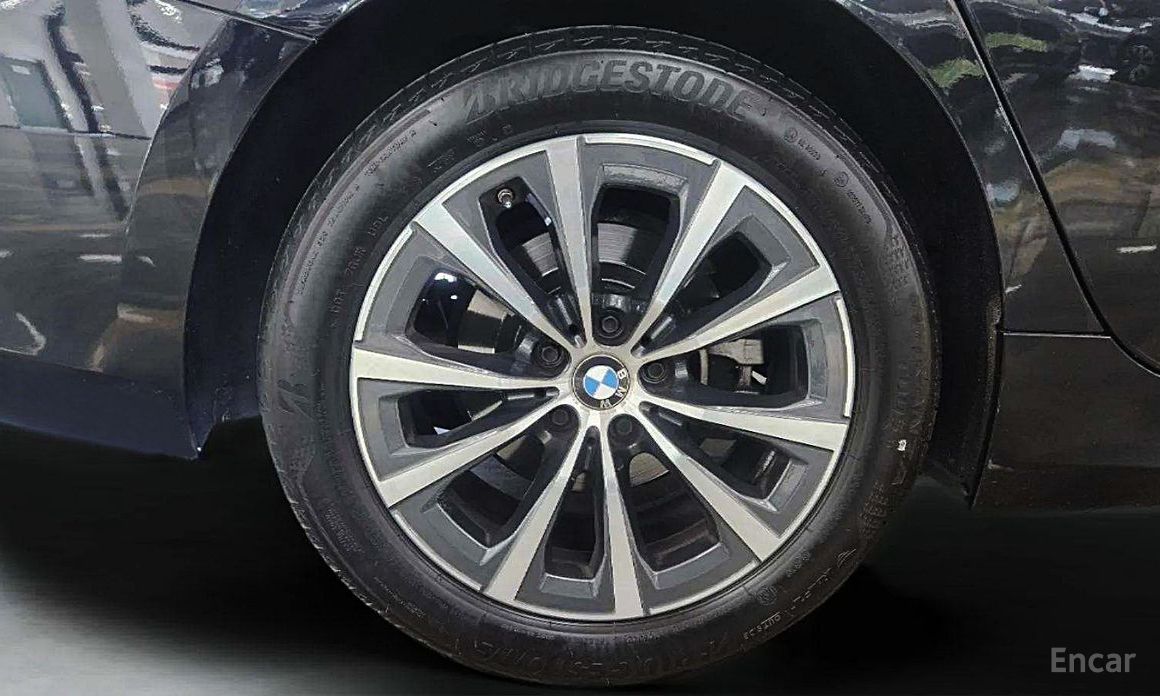 2023 BMW 3 серии VII (G2x) 320i с пробегом 37 600 км
