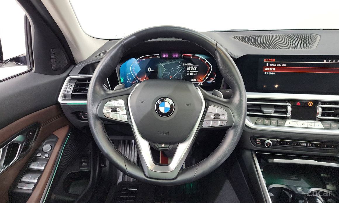 2022 BMW 3 серии VII (G2x) 320i Luxury с пробегом 43 286 км