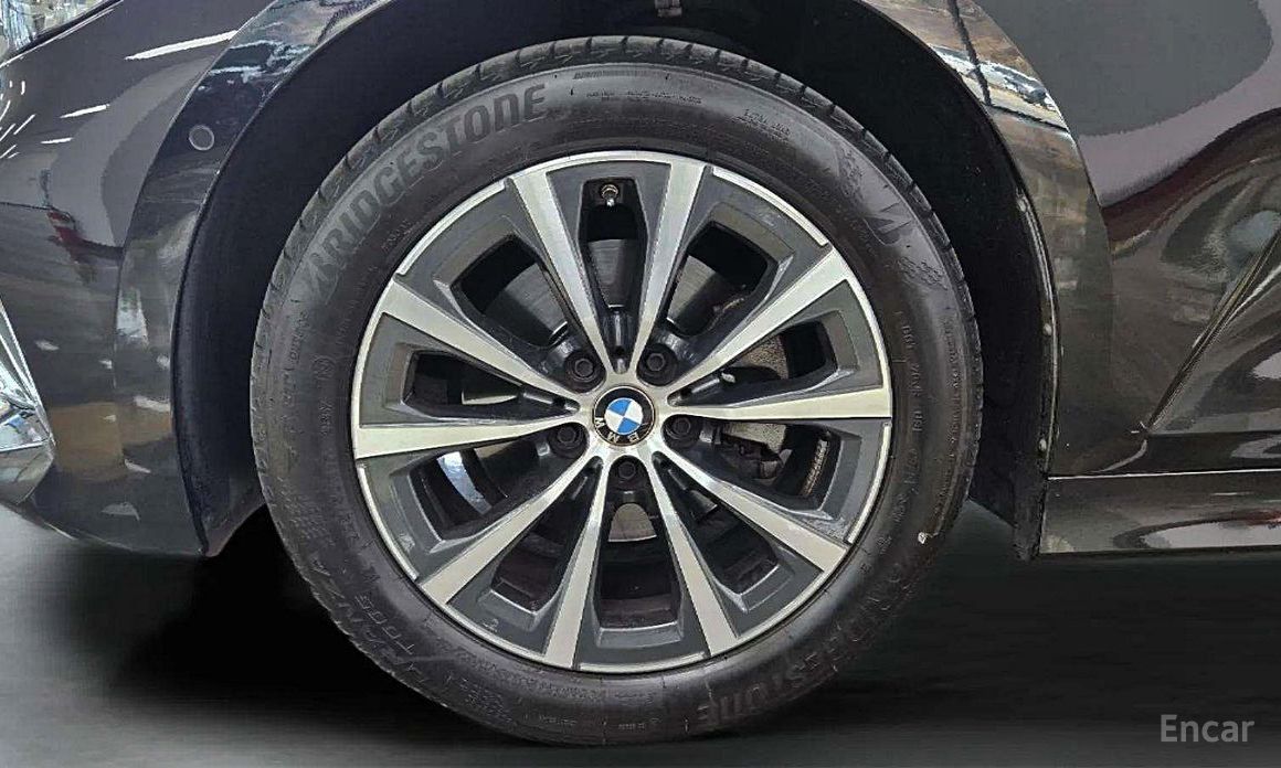 2023 BMW 3 серии VII (G2x) 320i с пробегом 37 600 км