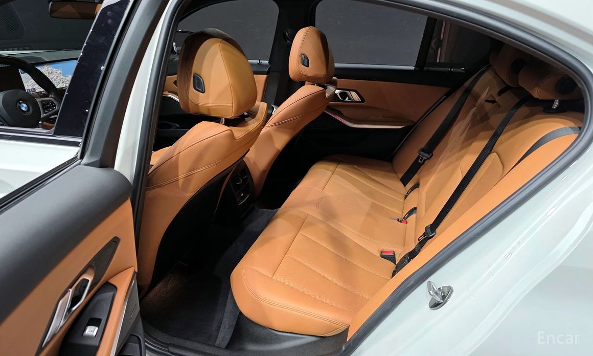 2023 BMW 3 серии VII (G2x) 320i M Sport с пробегом 35 563 км