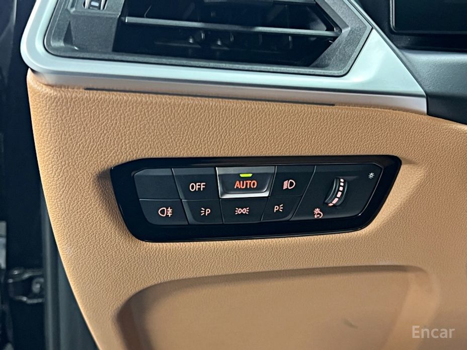 2023 BMW 3 серии VII (G2x) 320i с пробегом 13 097 км