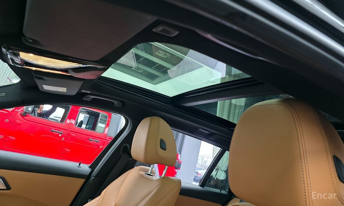 2023 BMW 3 серии VII (G2x) 320i Touring с пробегом 31 689 км