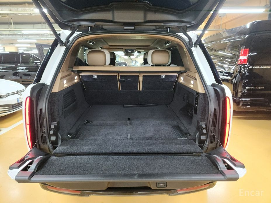 2023 Land Rover Range Rover V P530 SV Long Wheel Base с пробегом 30 000 км
