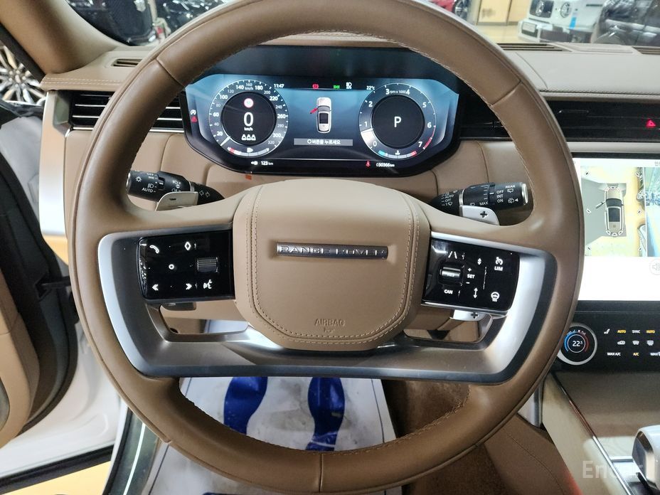 2023 Land Rover Range Rover V P530 SV Long Wheel Base с пробегом 30 000 км