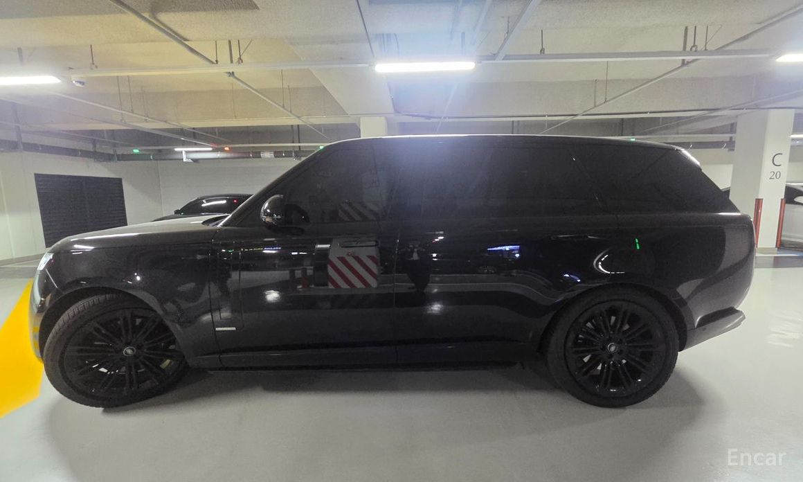 2023 Land Rover Range Rover V P530 Autobiography Long Wheel Base с пробегом 15 000 км
