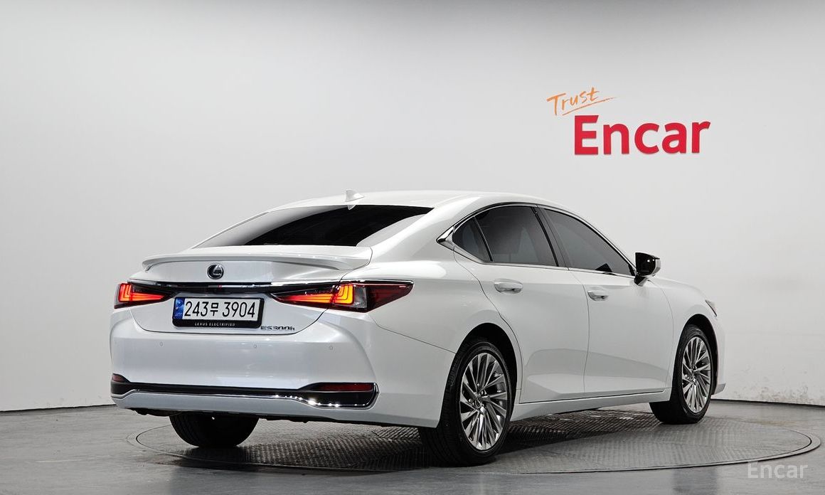 2023 Lexus ES VII Рестайлинг Executive с пробегом 37 344 км