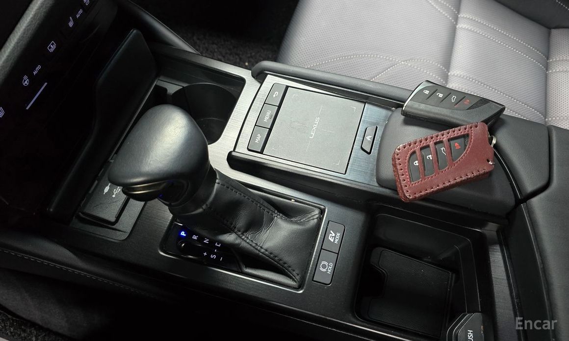 2022 Lexus ES VII Рестайлинг Luxury Plus с пробегом 33 053 км