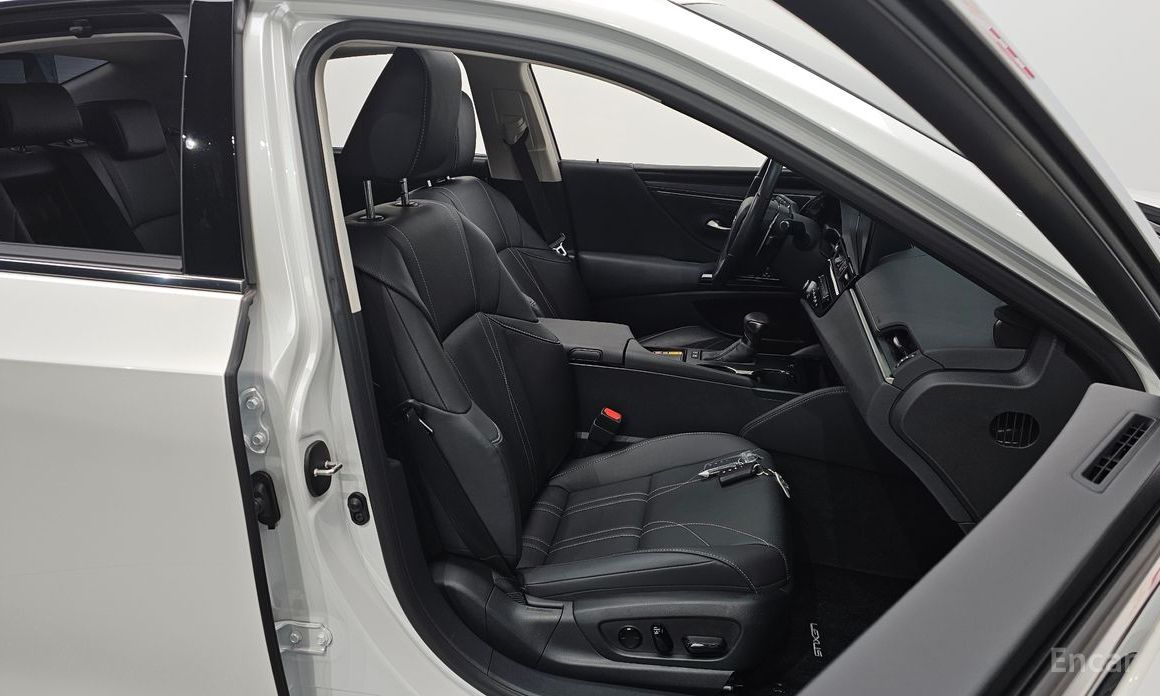 2023 Lexus ES VII Рестайлинг Executive с пробегом 37 344 км