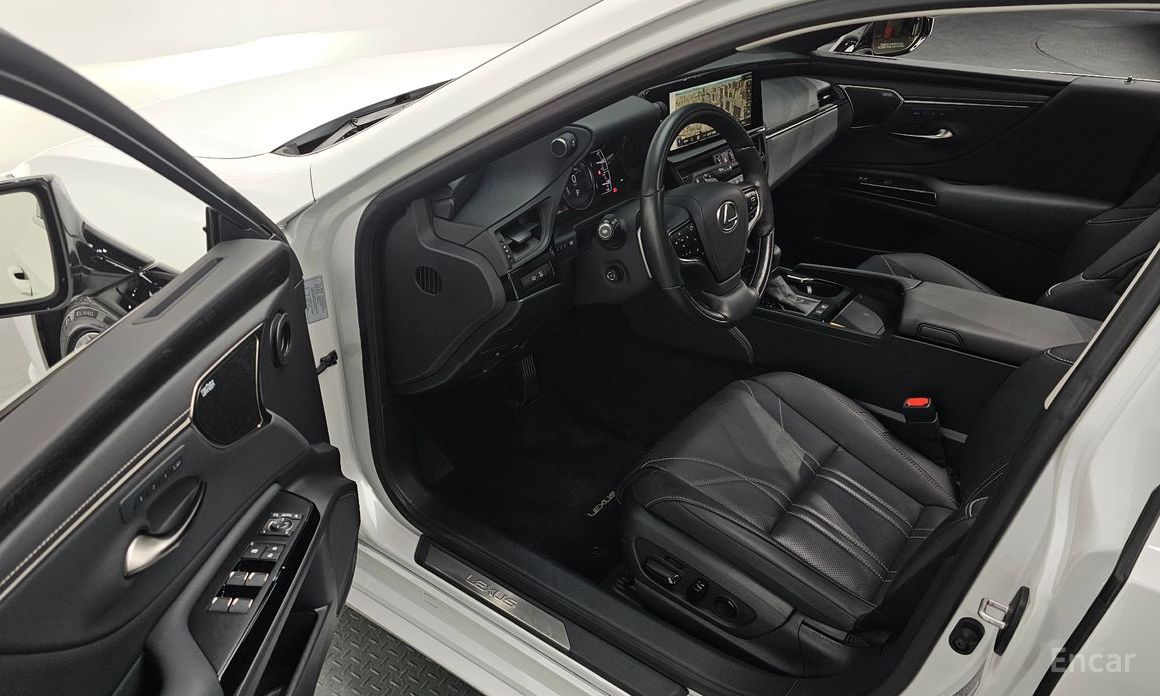 2023 Lexus ES VII Рестайлинг Executive с пробегом 37 344 км