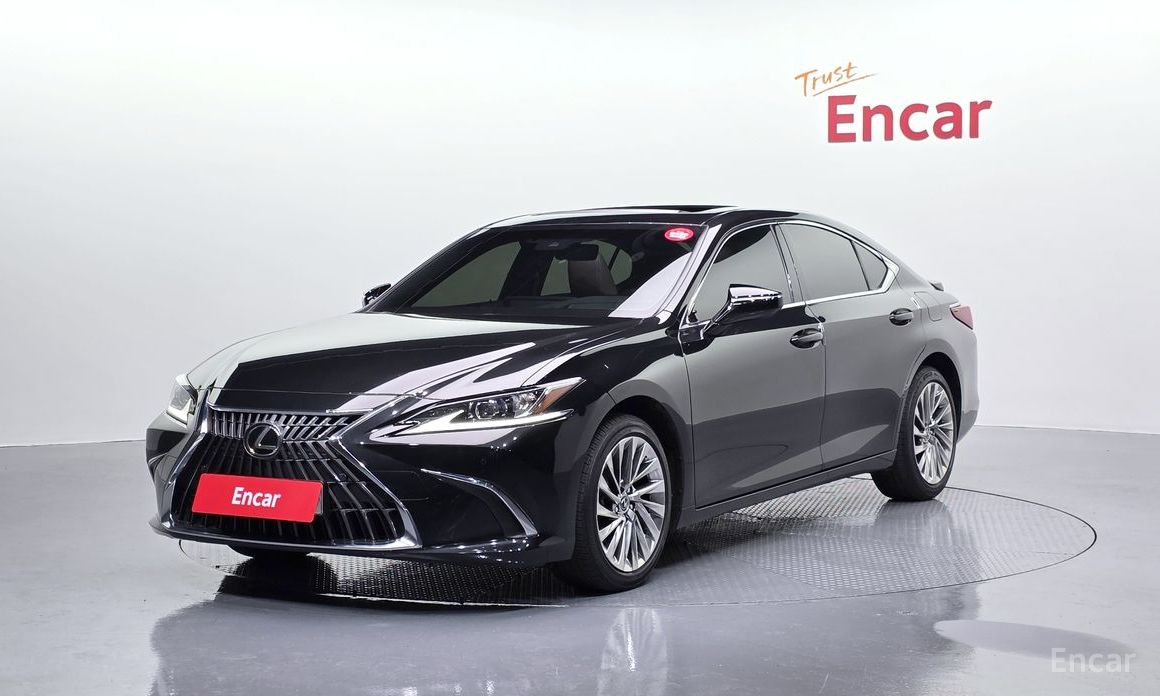 2023 Lexus ES VII Рестайлинг Luxury Plus с пробегом 29 676 км