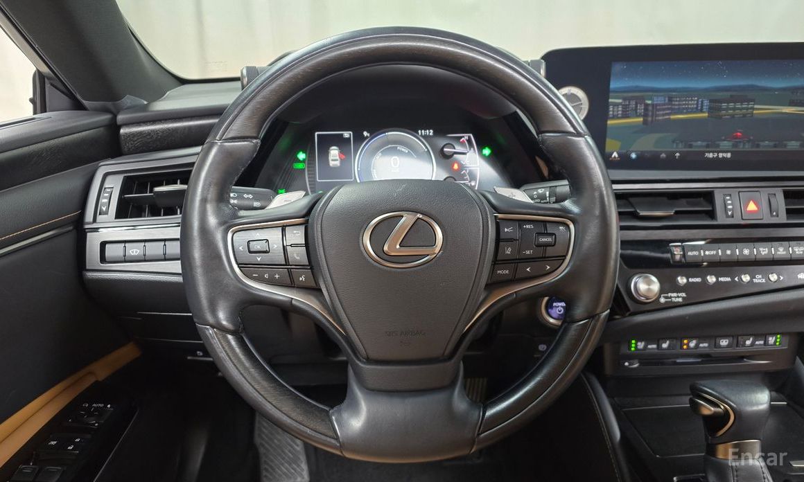 2022 Lexus ES VII Рестайлинг Luxury Plus с пробегом 43 012 км