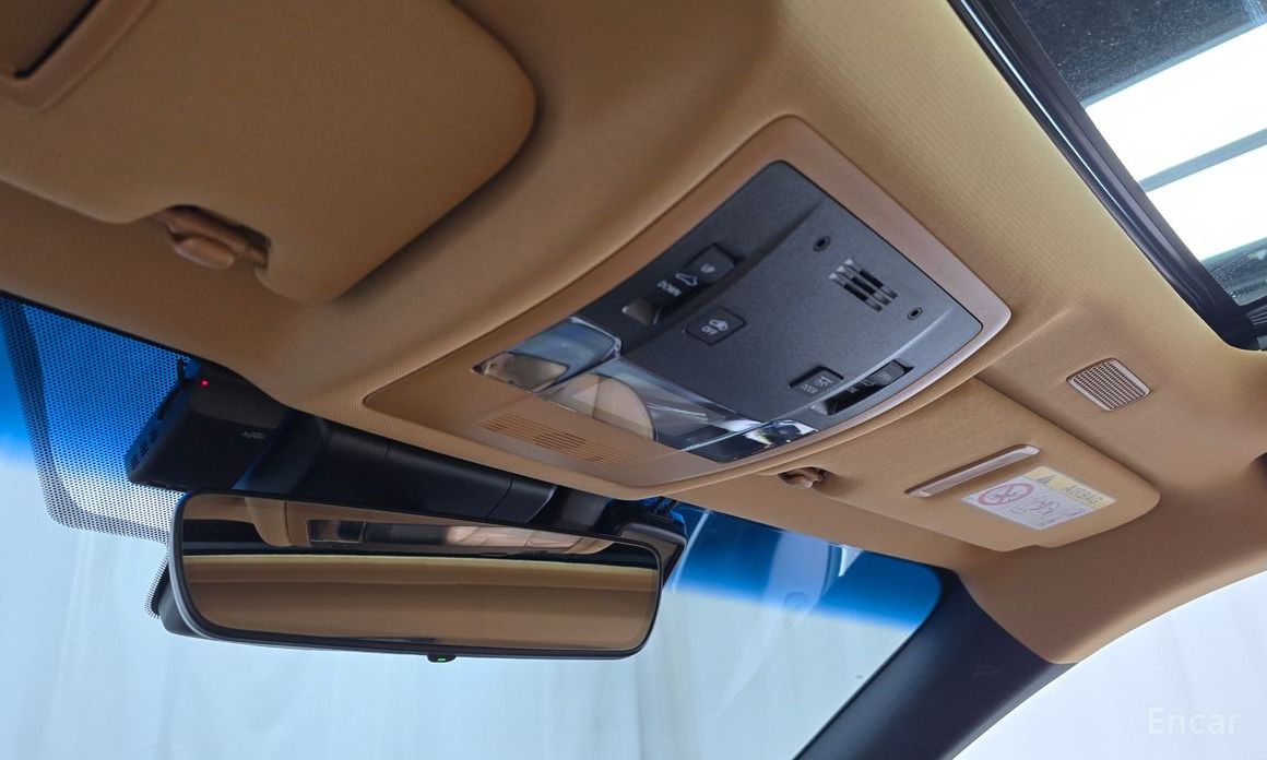 2022 Lexus ES VII Рестайлинг Luxury Plus с пробегом 43 012 км