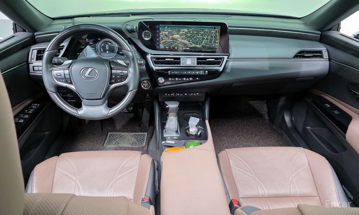 2023 Lexus ES VII Рестайлинг Luxury Plus с пробегом 29 676 км