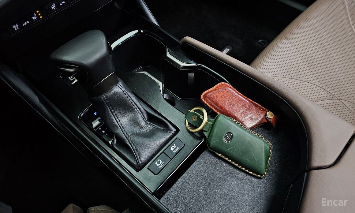 2023 Lexus ES VII Рестайлинг Luxury Plus с пробегом 26 097 км