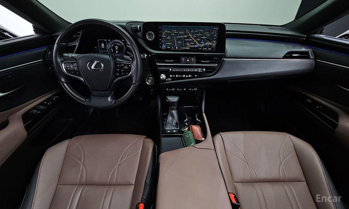 2023 Lexus ES VII Рестайлинг Luxury Plus с пробегом 26 097 км