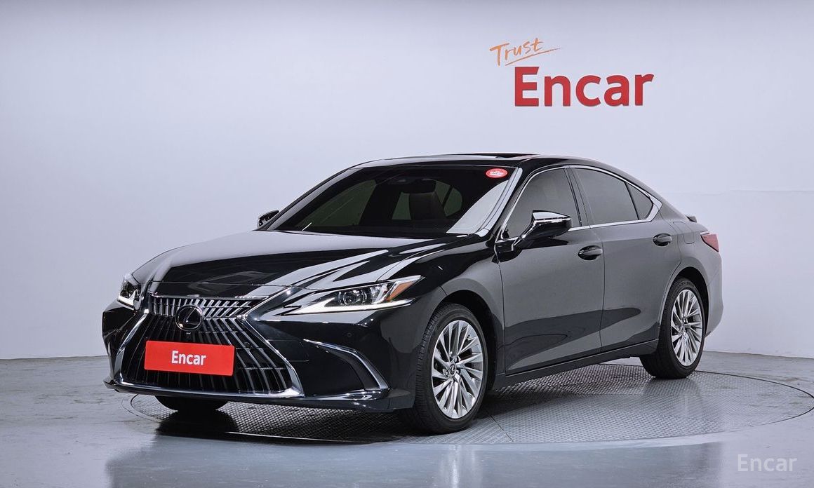 2023 Lexus ES VII Рестайлинг Luxury Plus с пробегом 26 097 км
