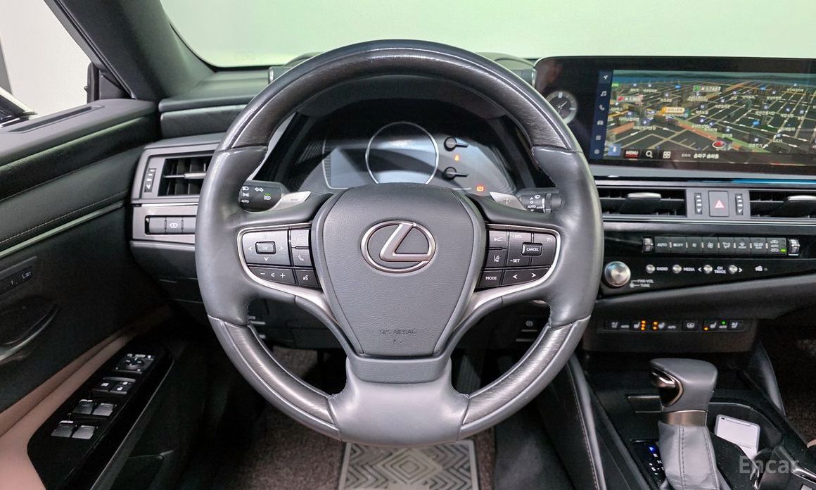 2023 Lexus ES VII Рестайлинг Luxury Plus с пробегом 29 676 км