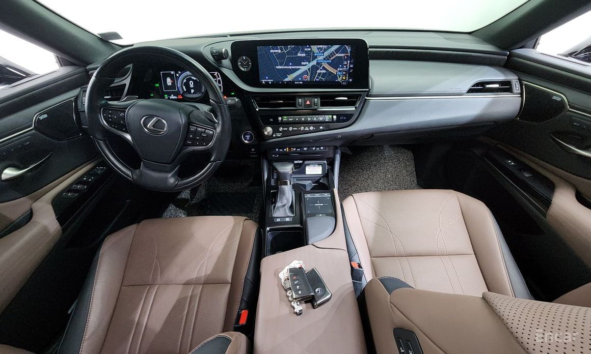 2022 Lexus ES VII Рестайлинг Executive с пробегом 39 502 км