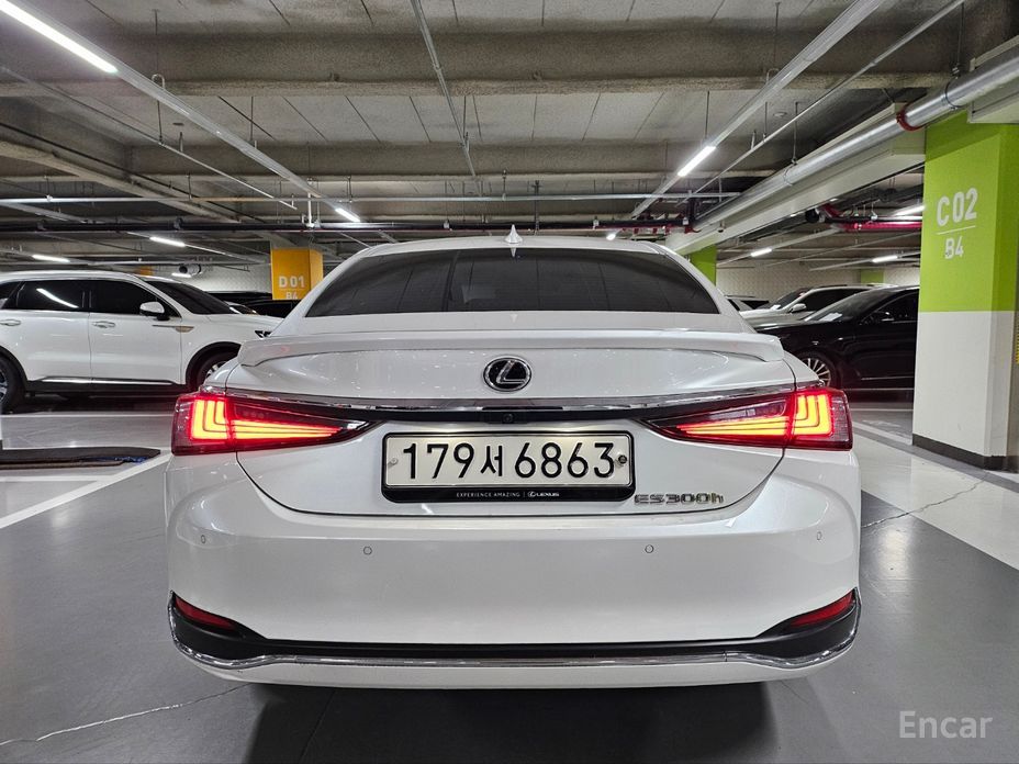 2023 Lexus ES VII Рестайлинг Luxury Plus с пробегом 24 262 км