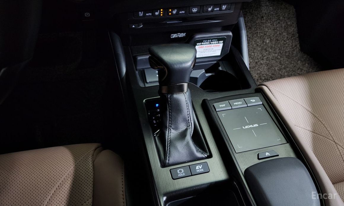 2022 Lexus ES VII Рестайлинг Executive с пробегом 39 502 км