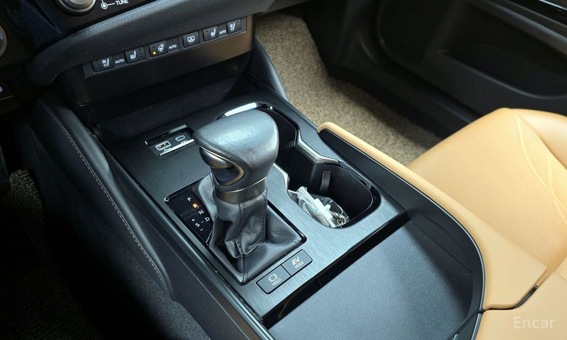 2023 Lexus ES VII Рестайлинг Luxury Plus с пробегом 82 511 км