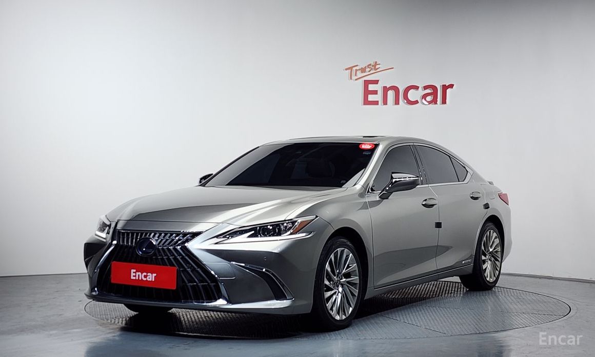 2022 Lexus ES VII Рестайлинг Luxury Plus с пробегом 84 959 км