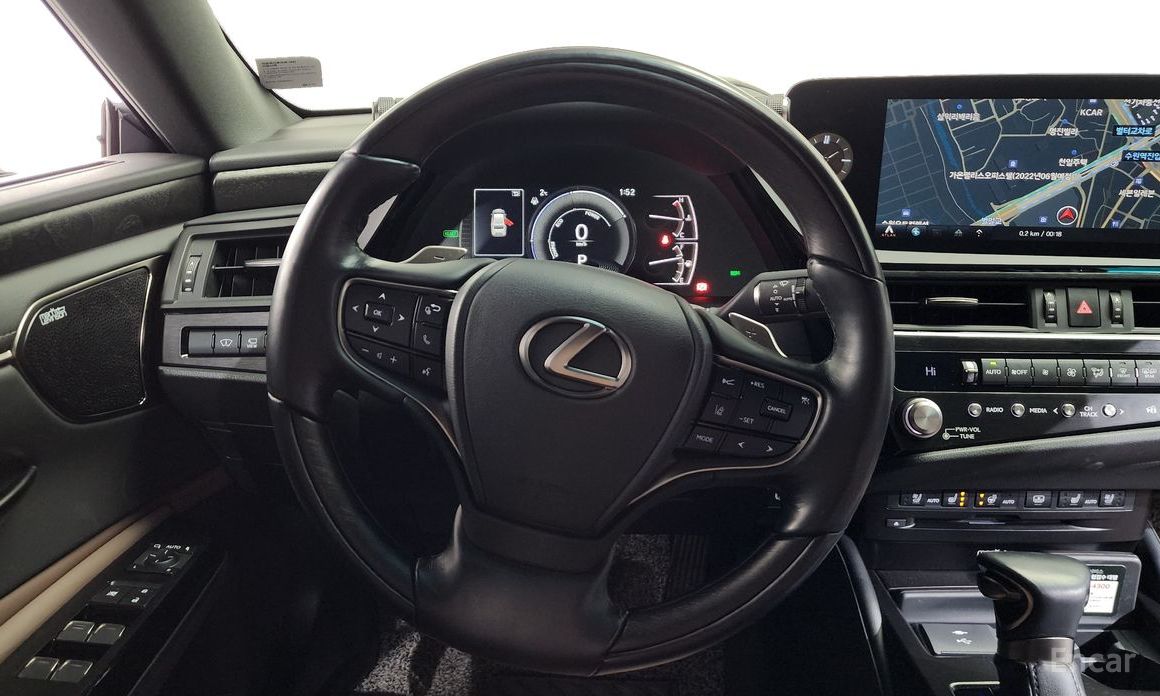 2022 Lexus ES VII Рестайлинг Executive с пробегом 39 502 км