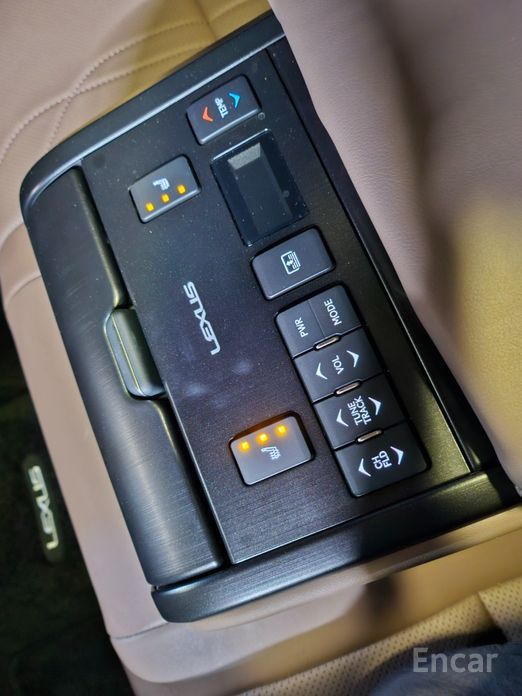 2023 Lexus ES VII Рестайлинг Luxury Plus с пробегом 24 262 км
