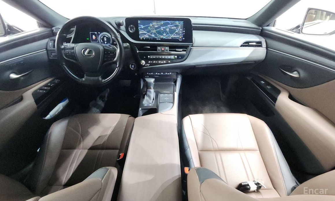 2022 Lexus ES VII Рестайлинг Luxury Plus с пробегом 84 959 км