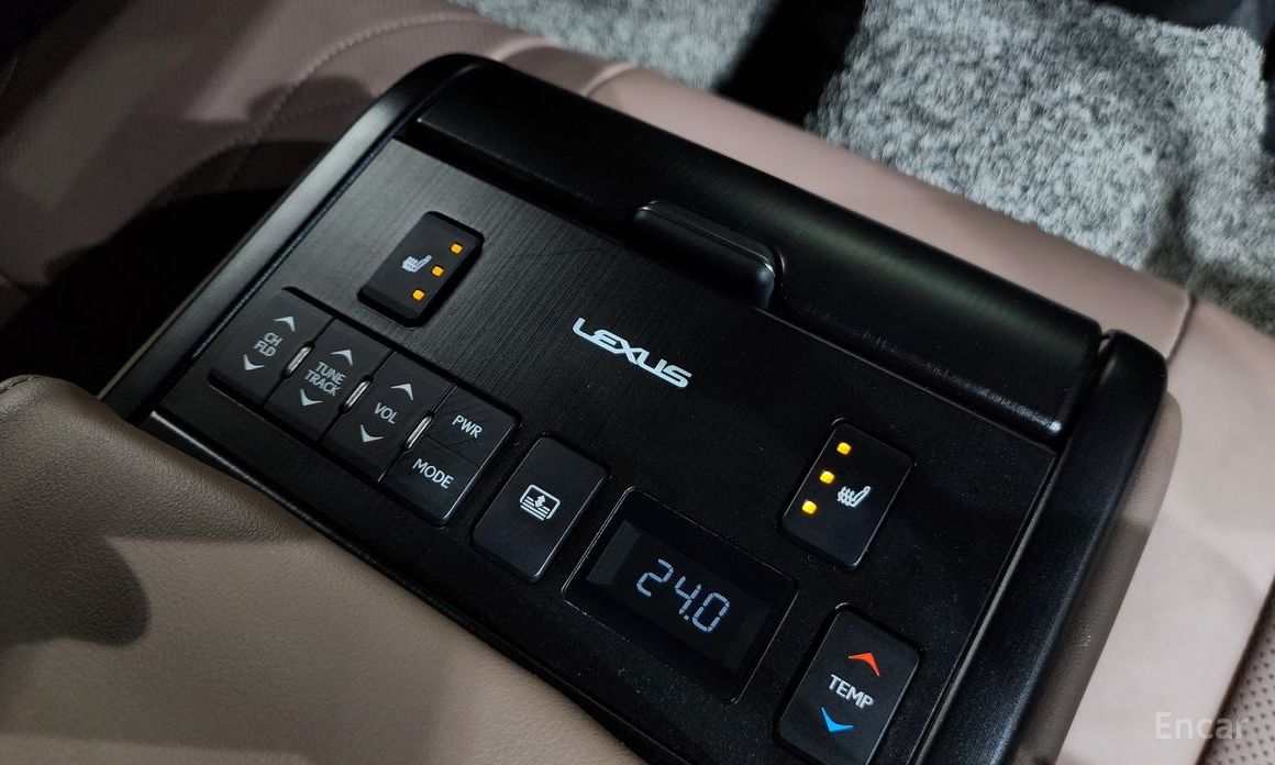 2022 Lexus ES VII Рестайлинг Executive с пробегом 39 502 км