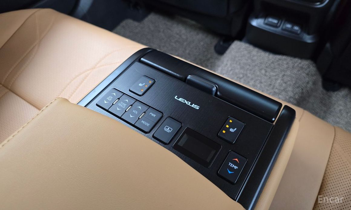 2023 Lexus ES VII Рестайлинг Luxury Plus с пробегом 82 511 км